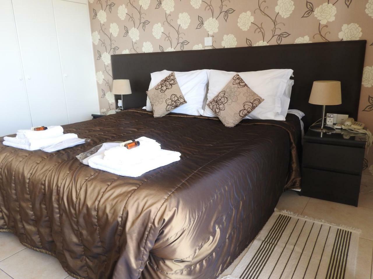 Hill View Hotel Apartments Писсури Экстерьер фото